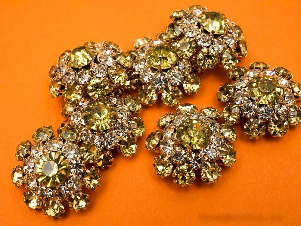 Кликните для увеличения изображения Пуговица со стразами ПУ1589-05-23