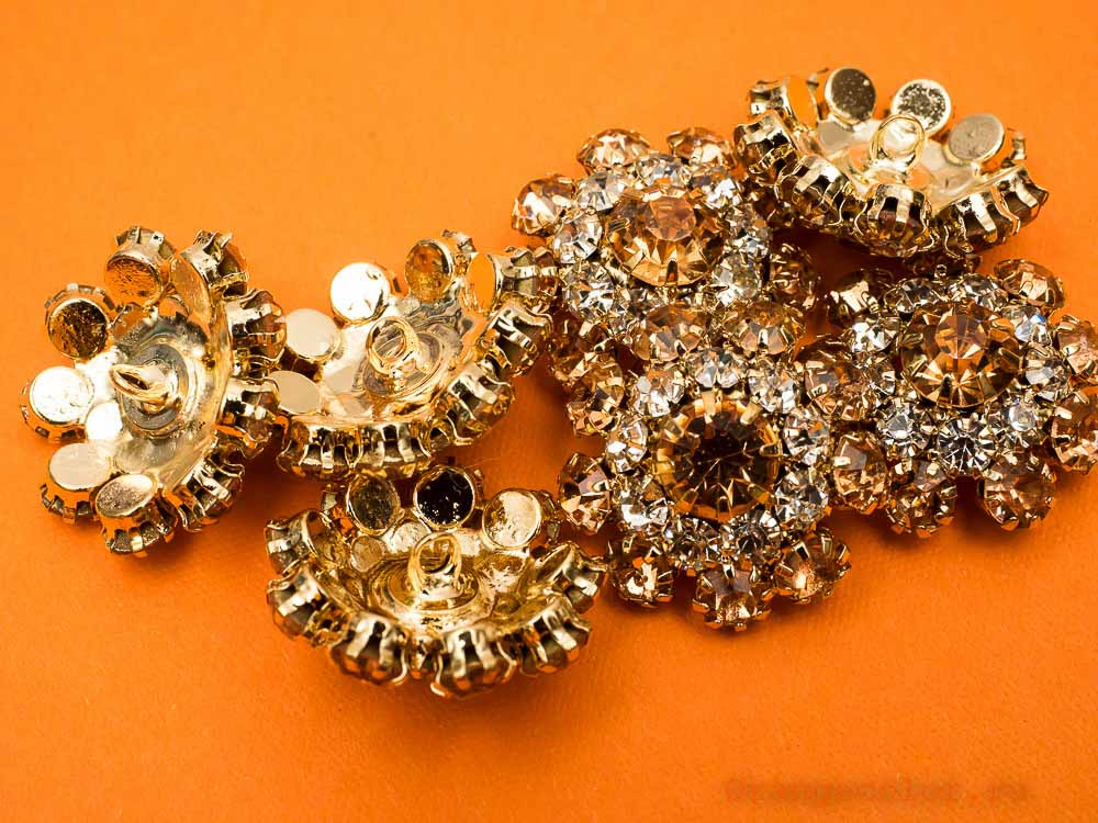 Кликните для увеличения изображения Пуговица со стразами ПУ1589-07-23