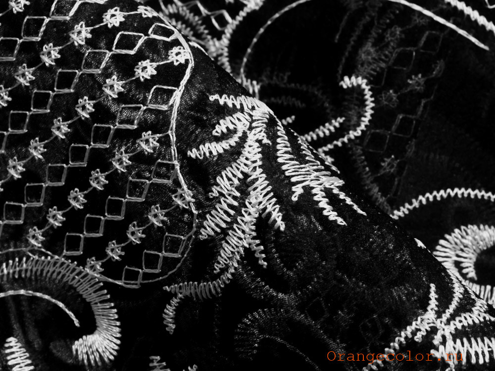 Кликните для увеличения изображения Кружевная вышивка 6425КР