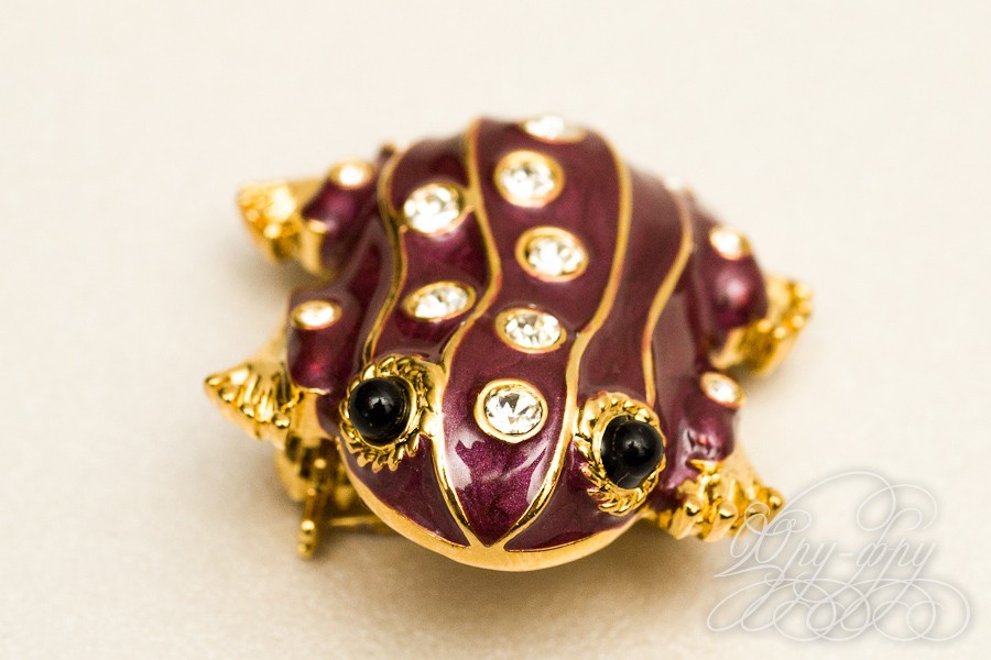 Кликните для увеличения изображения Брошь