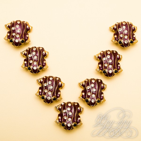 Кликните для увеличения изображения Брошь