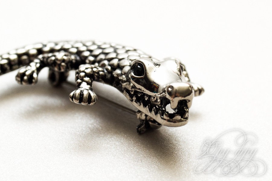 Кликните для увеличения изображения Брошь