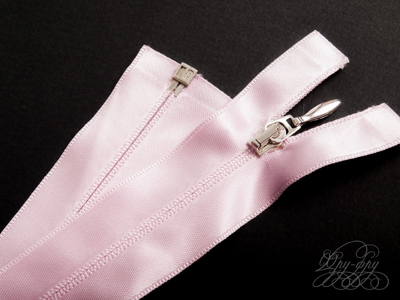 Кликните для увеличения изображения Декоративная пластиковая молния М0838-3007-75