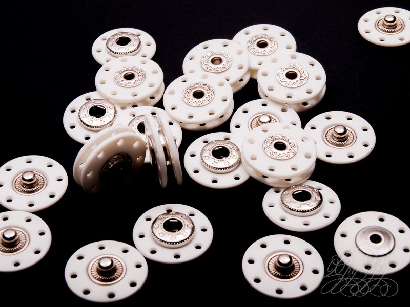 Кнопка пришивная КП1543-01-18