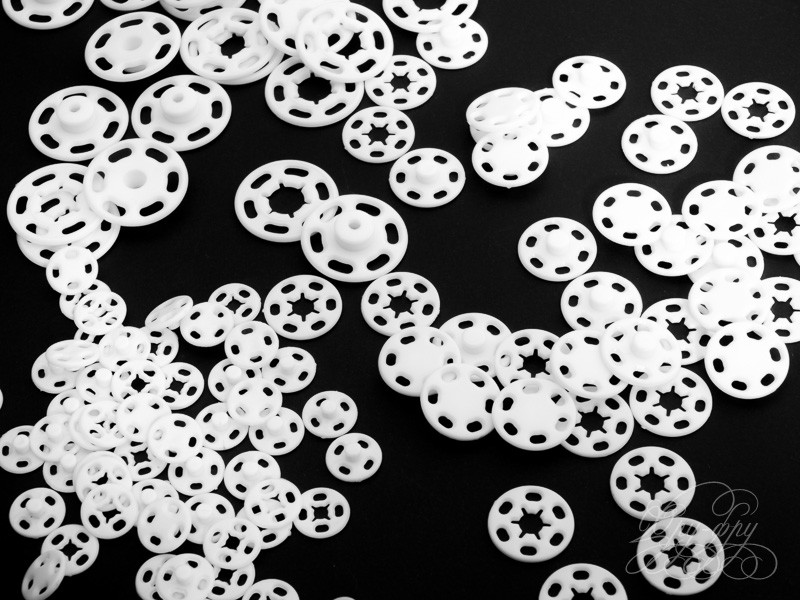 Кликните для увеличения изображения Пластиковая пришивная кнопка КП1559-03-15